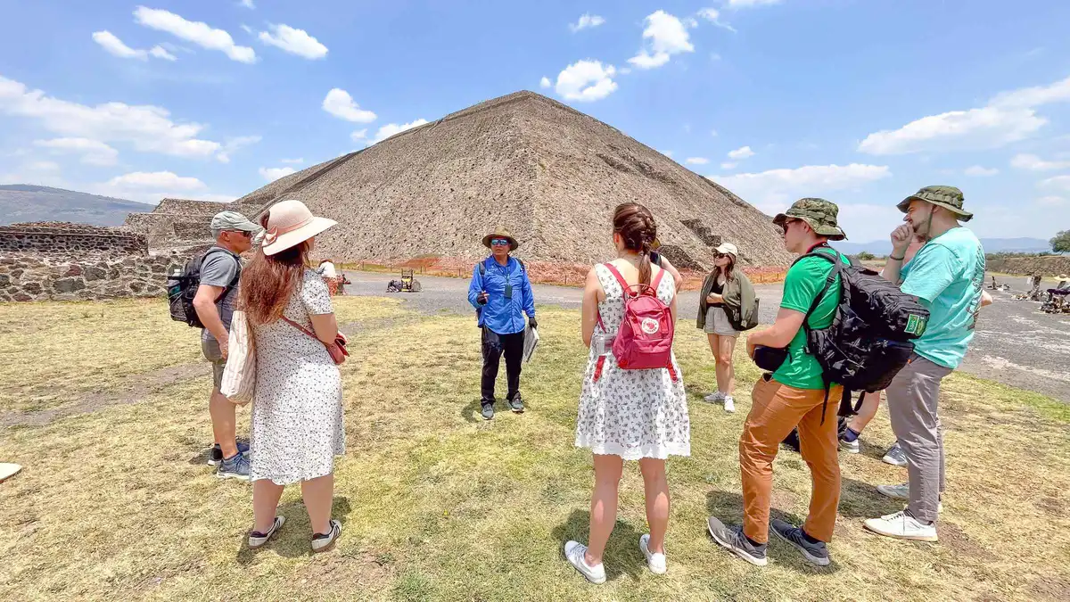 The Pyramid of the Sun seen from the Avenue of the Dead on a Teotihuacán day tour from Mexico City
